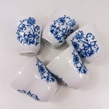 Zestaw pięciu kubków Kahla Zwiebelmuster
