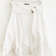 Biała spódniczka boho M