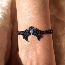 LUNULA Czarna z Lapis Lazuli i Jadeitem, księżyc bransoletka makramowa