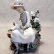 LLADRO NAO #383G Dziewczynka z gołębicą Hiszpania