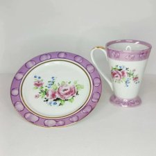 Porcelanowy zestaw kubek z talerzykiem róże