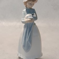 LLADRO NAO #241 Mój szczeniak Sweet Girl - My Pupy