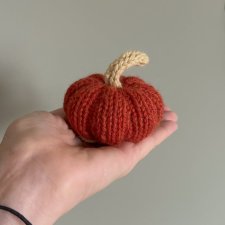 Dynia ozdobna handmade, rozmiar S, kolor ciemnopomarańczowy - 1 szt