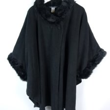 Bonmarche ponczo obszyte futerkiem / size one