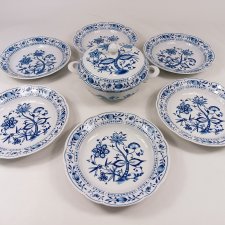 Porcelanowy serwis obiadowy Kahla, wzór cebulowy lata 70.