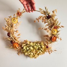 Delikatny, naturalny wianek