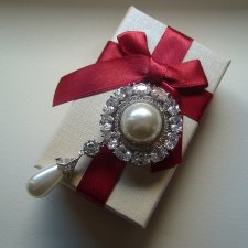 ELEGANCKA BROSZA Z PERŁĄ