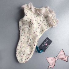 Skarpetki z falbankami