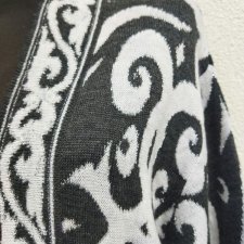 YOUR SIXTH SENSE - ELEGANCKI SWETER