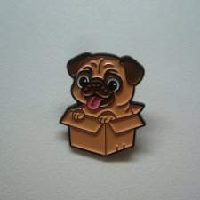 PIN PRZYPINKA BROSZKA PIES MOPS W KARTONIE