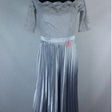 Chi Chi Tyana satynowa sukienka midi plisowana z metką 10 / 36