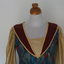 Sukienka w klimacie średniowiecza   *1