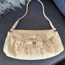 Zamszowa z kokardką Mango