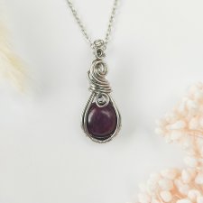 Naszyjnik Jadeit Bordowy stal chirurgiczna wisiorek handmade wirewrapping