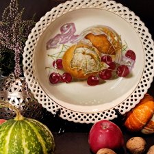 Ażurowa misa z porcelany Schumann wzór pomarańcze czereśnie