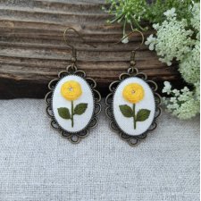 Kolczyki z haftowanymi kwiatami - żółte