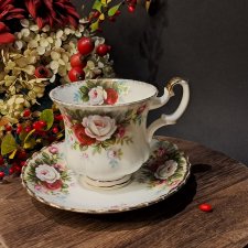 Angielska porcelana Royal ALbert filiżanka i spodek wzór Celebration
