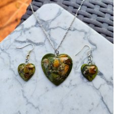 Komplet biżuterii z żywicy - kolczyki i wisiorek w kolorze zielonym - ZIELONA DUSZA