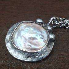 Perła po prostu - wisiorek