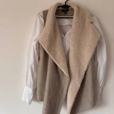 Beżowa kamizelka z futerkiem cipla puszysta