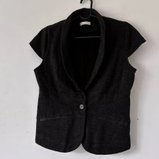 Krótka kamizelka Promod z wełną – elegancki styl w wersji vintage