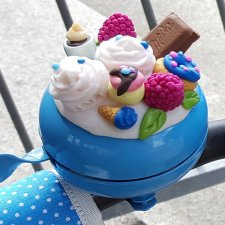 niebieski dzwonek  SłOdKi DeSeR