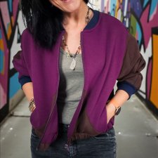 Ciepła bomberka z szerokimi rękawami