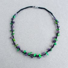 Zielone iskierki Naszyjnik na czarnym lnie