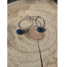 Kolczyki PETRA – blask srebra i głębia niebieskiego kamienia