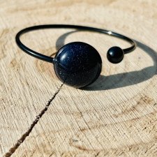 Bransoletka PETRA w kolorze czarnym z kamieniem Noc Kairu – biżuteria handmade