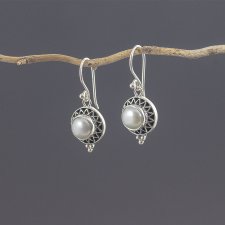 Srebrne kolczyki z perłami