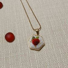 Ręcznie haftowany wisior  WOJOWNIK  stal szlachetna