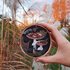 Drewniana, ręcznie robiona ozdoba choinkowa Muchomory, możliwa personalizacja