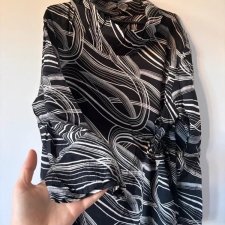 Bluzka czarna w biały wzór – lekka, długi rękaw, elegancki retro vintage styl oversize luźna  6XL / 52 / 24