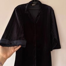 Aksamitna koszula z plisowanymi rękawami – elegancja i vintage w jednym 5XL / 50 / 22
