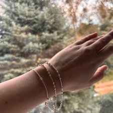 Zestaw 3 delikatnych srebrzystych bransoletek