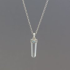 Srebrny wisiorek z kryształem górskim i topazem