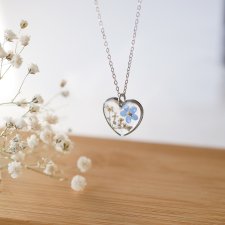 Wisiorek z niezapominajką