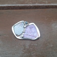 W fioletach - broszka