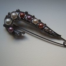 BROSZKA AGRAFKA DO SWETRA KARDIGANU