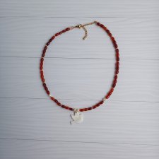 Naszyjnik z karneolu z ptakiem