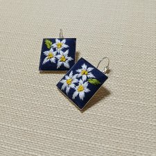 Ręcznie haftowane kolczyki  MOC