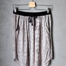 Letnia spódnica z kieszeniami XS S