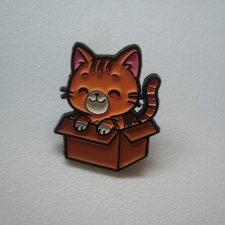 PIN PRZYPINKA KOTEK W KARTONIE