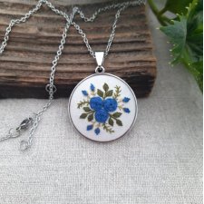 Haftowany medalion - niebieski