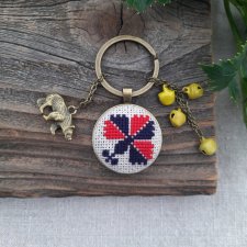 Brelok z haftem ukraińskim