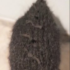 black moherowa czapka z dziubkiem