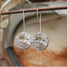 Mechaniczne kolczyki 140