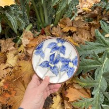 Ręcznie wykonany ceramiczny talerzyk deserowy – "Iris" 15 cm