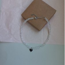 Przezroczysty choker z sercem